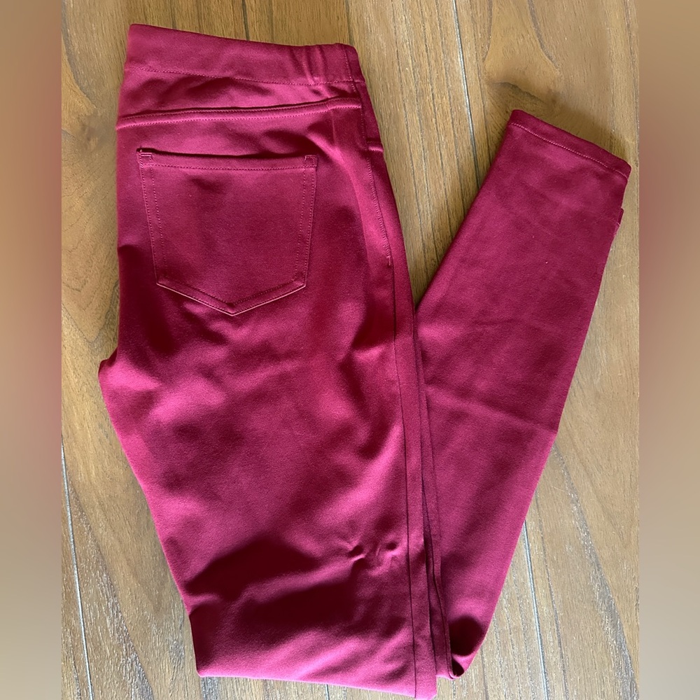The Limited professional legging in maroon/burgundy size small
